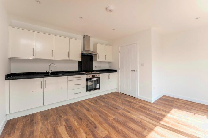 2 Bedroom Flat To Rent In Canberra Road, London, W13