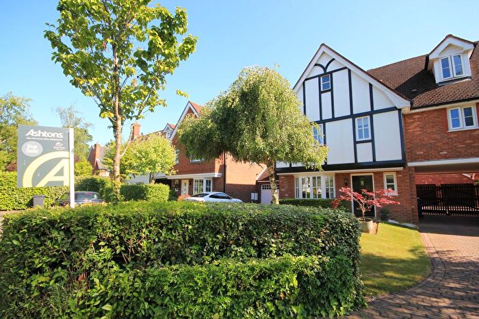 3 Bedroom Semi-Detached House For Sale In Austen Drive, Winwick, WA2