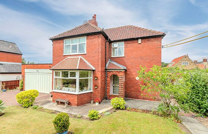 3 Bedroom Detached House For Sale In Old Vicarage Lane, Monk Fryston, Leeds, North Yorkshire, Uk, LS25