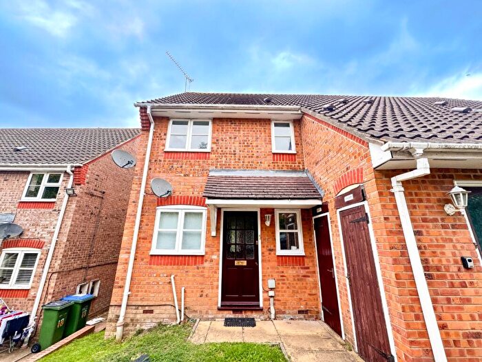 1 Bedroom Ground Maisonette For Sale In Philimore Close, Plumstead, London, SE18
