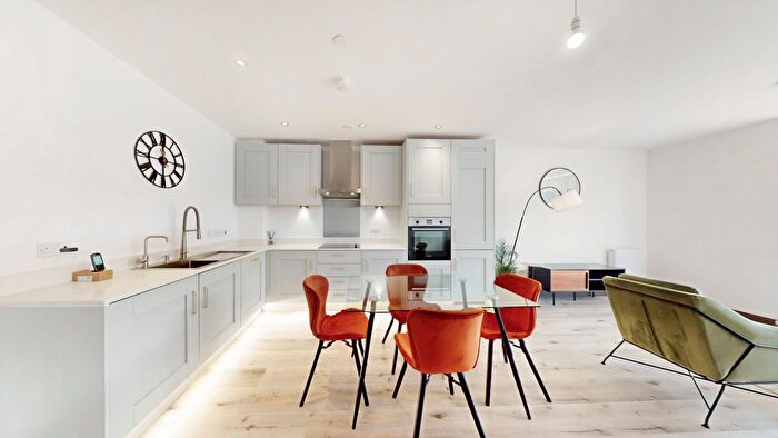 1 Bedroom Flat To Rent In Gramophone Lane, Hayes, UB3