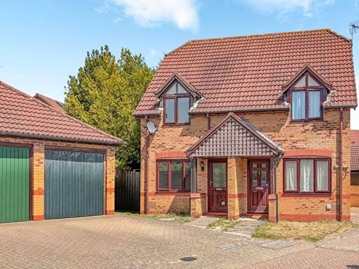 2 Bedroom Semi-Detached House For Sale In Marwood Close, Furzton, Milton Keynes, MK4