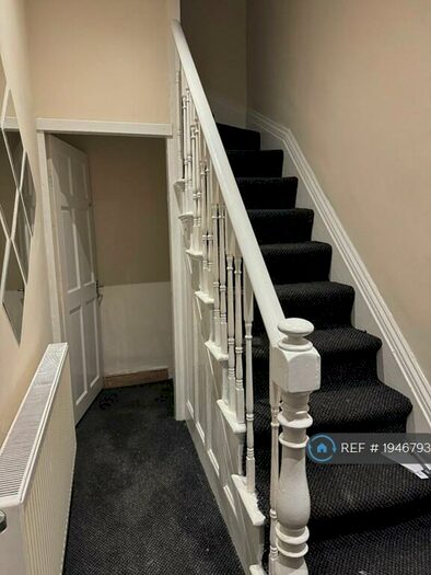 3 Bedroom End Of Terrace House To Rent In Francis Street, Halifax, HX1