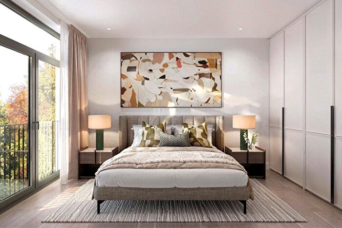1 Bedroom Flat For Sale In Hayes Park North, Hayes Park, UB4