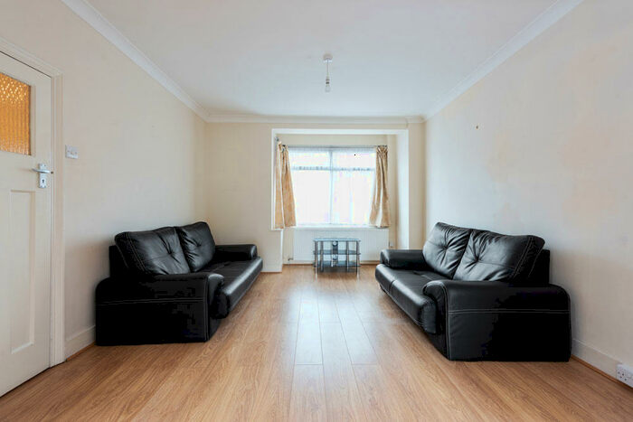 3 Bedroom Terraced House To Rent In Cavendish Drive, Leytonstone, E11