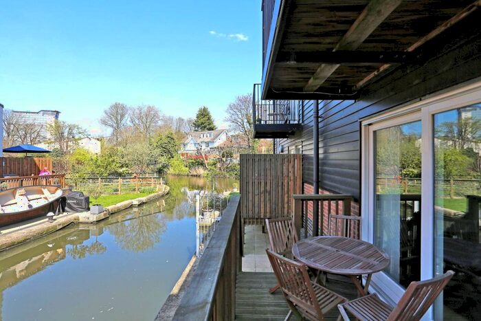 5 Bedroom Property To Rent In Tallow Road, Brentford, TW8