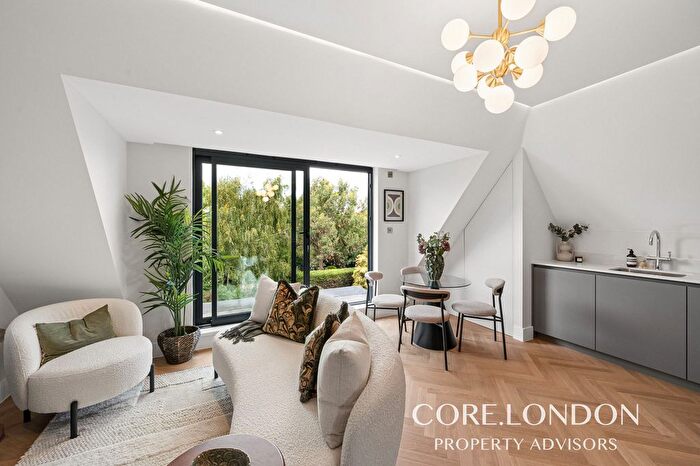 2 Bedroom Flat For Sale In Crosslands Avenue, London, W5