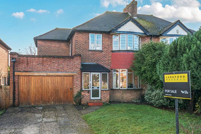 4 Bedroom Semi Detached House For Sale In Midfield Way, Orpington, BR5