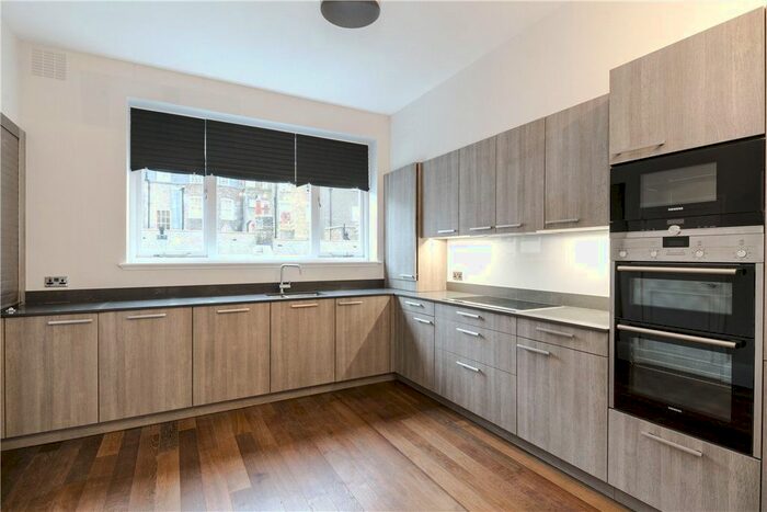 3 Bedroom Maisonette To Rent In Montagu Square, London, W1H