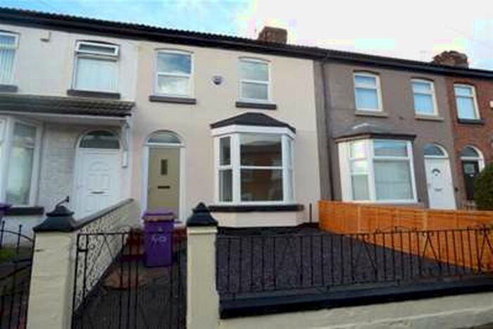 2 Bedroom House To Rent In Wellington Street, L19