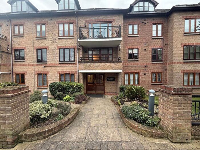 2 Bedroom Flat To Rent In Crescent Road, Enfield, EN2