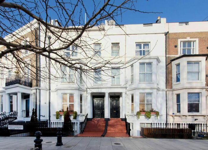 Studio To Rent In West Cromwell Road, Earls Court, London, SW5