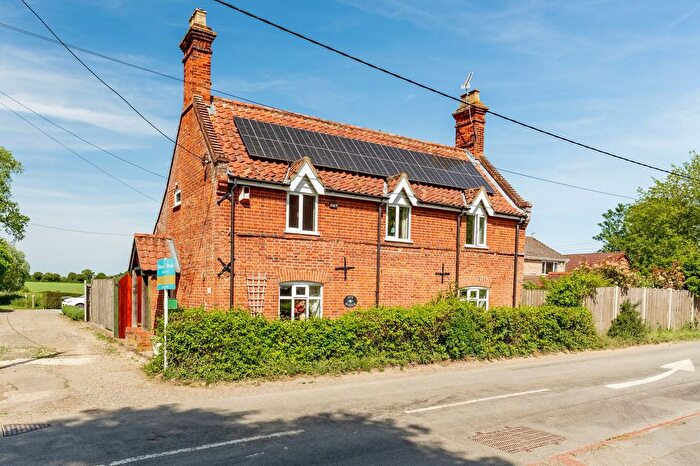 4 Bedroom Detached House For Sale In Church Road, Swainsthorpe, NR14
