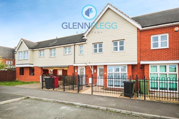 3 Bedroom Terraced House To Rent In Grimsby Road, Slough, SL1