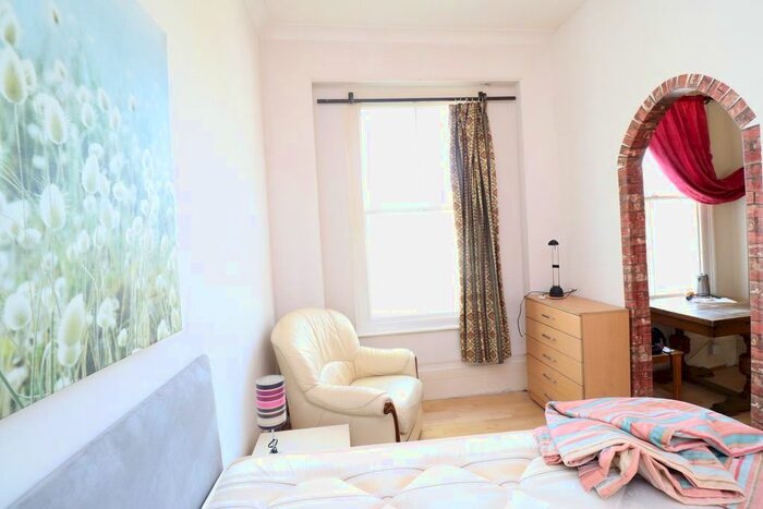 1 Bedroom Flat To Rent In Trafalgar Avenue, Peckham, London, SE15