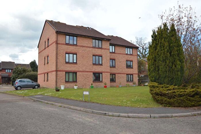 1 Bedroom Flat To Rent In Escott Place, Ottershaw, Chertsey, KT16