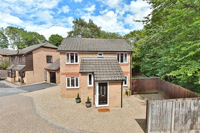 4 Bedroom Detached House For Sale In Sylvan Glade, Walderslade Woods, Chatham, Kent, ME5