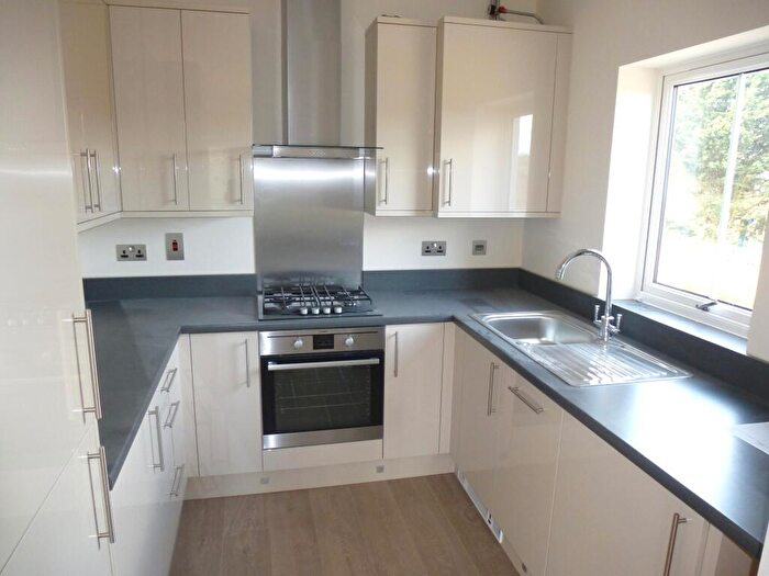 2 Bedroom Apartment To Rent In Kingfisher Drive, Maidenhead, SL6