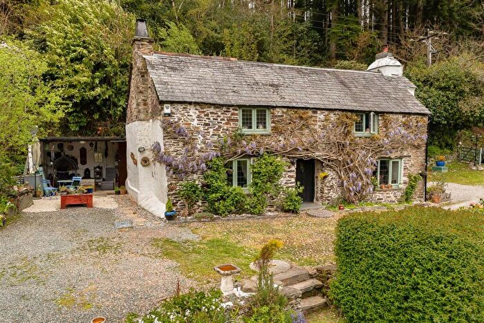 3 Bedroom Detached House For Sale In Two Waters Foot, Liskeard, PL14