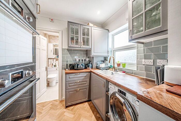 1 Bedroom Flat To Rent In Stanley Road, Bromley, BR2