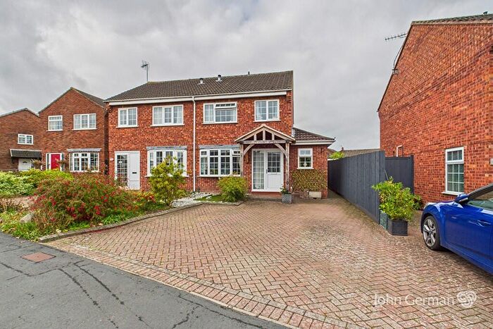 4 Bedroom Semi Detached House For Sale In Park Road, Barton-under-Needwood, DE13