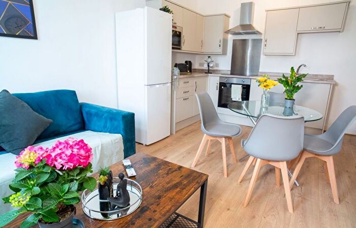 2 Bedroom Flat To Rent In Surrey Road, Margate, Cliftonville, CT9