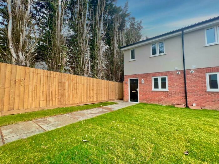 2 Bedroom Semi-Detached House To Rent In Crossley Gardens, Ipswich, IP1