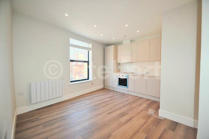 1 Bedroom Apartment To Rent In Pier Road, London, E16