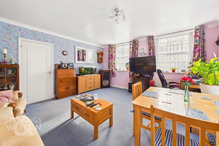 2 Bedroom Flat For Sale In Hillcrest Court, Ipswich Road, Pulham Market, Diss, IP21