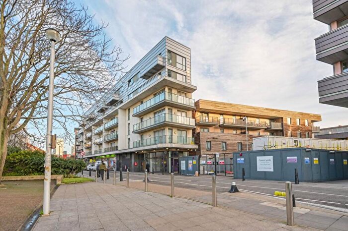 1 Bedroom Flat To Rent In Spencer Way, Shadwell, London, E1