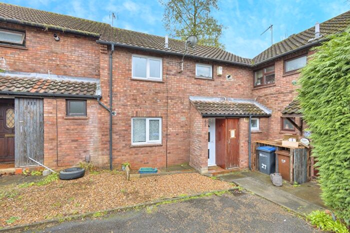 3 Bedroom Terraced House For Sale In Melbury Lane, Northampton, NN3