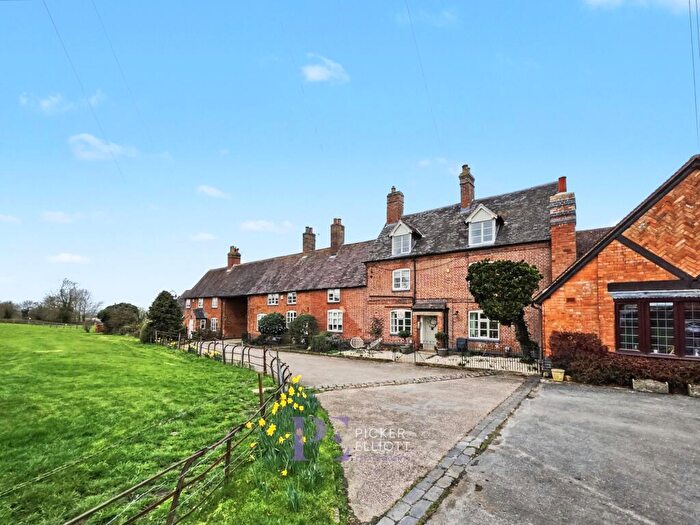 3 Bedroom Cottage For Sale In Sketchley Old Village, Burbage, LE10