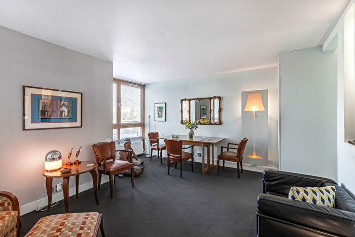 2 Bedroom Flat For Sale In Warwick Crescent, Little Venice, London, W2