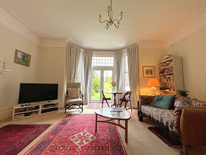 2 Bedroom Flat For Sale In Dorset Road, Bexhill-On-Sea, TN40
