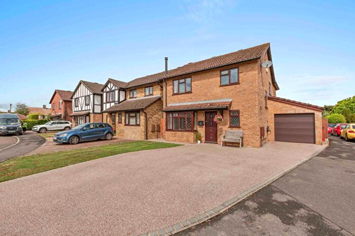 4 Bedroom Detached House For Sale In Clayfields, Penn, HP10