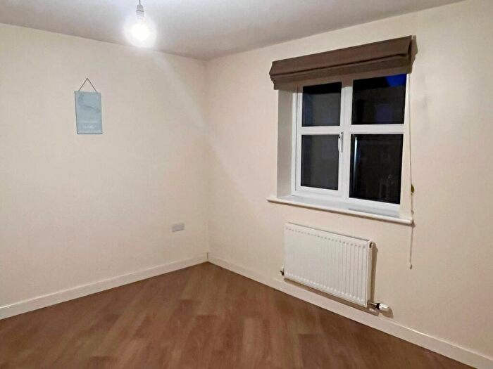 2 Bedroom Flat To Rent In College Green Walk, Mickleover, Derby, Derbyshire, DE3