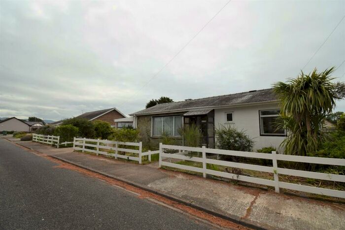 3 Bedroom Bungalow For Sale In Ymgilio, Morfa Bychan, Porthmadog, LL49