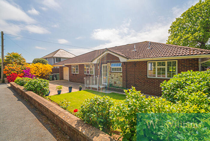 3 Bedroom Detached Bungalow For Sale In Glendale Close, Wootton Bridge, Ryde, PO33