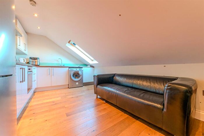 2 Bedroom Flat To Rent In Clemens Street, Leamington Spa, CV31