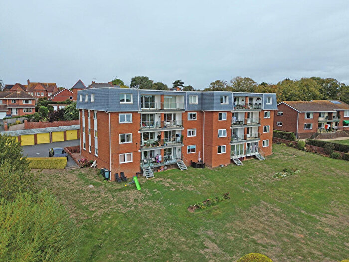 3 Bedroom Flat To Rent In Douglas Avenue, Exmouth, EX8
