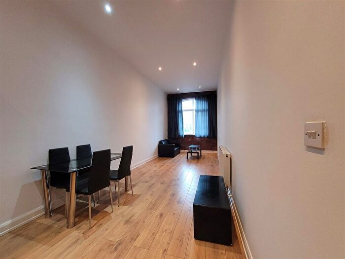 1 Bedroom Flat To Rent In Canal Road, Bradford, BD1