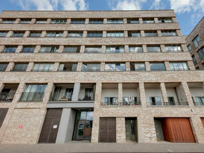 1 Bedroom Flat For Sale In Rendel Apartments, Lockside Way, Royal Docks, E16