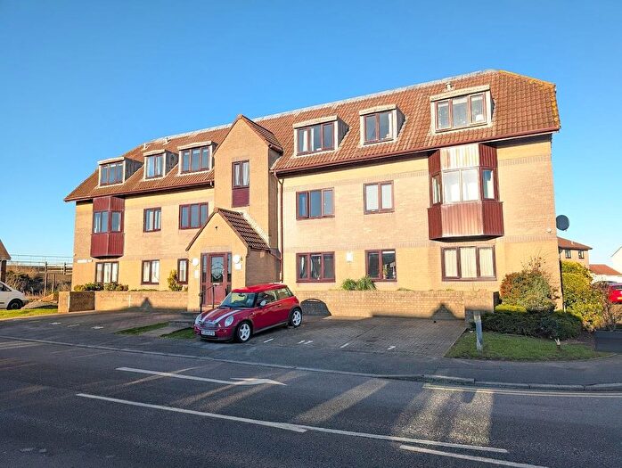 2 Bedroom Flat For Sale In Flat, Station Road, Severn Beach, Bristol, BS35