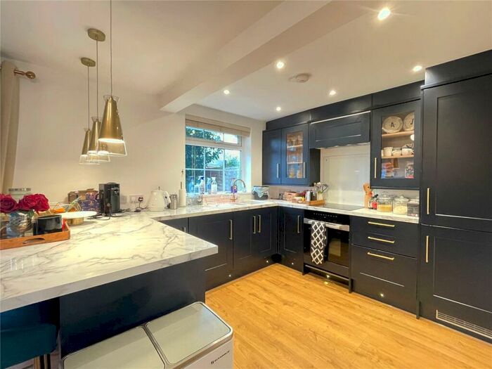 1 Bedroom Property To Rent In Paul Gardens, Croydon, Surrey, CR0