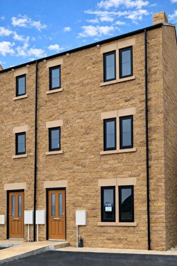 3 Bedroom Semi Detached House For Sale In Uplands, Woolley Bridge, Hadfield, SK13