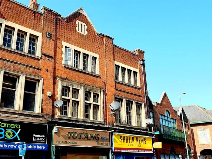 1 Bedroom Flat To Rent In Newland Street, Kettering, Northamptonshire, NN16