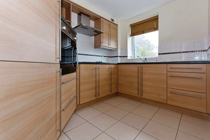 2 Bedroom Retirement Property For Sale In Stratford Road, Shirley, Solihull, B90