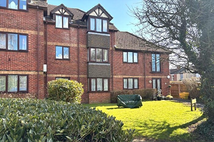 1 Bedroom Apartment To Rent In The Crescent, Eastleigh, Hampshire, SO50