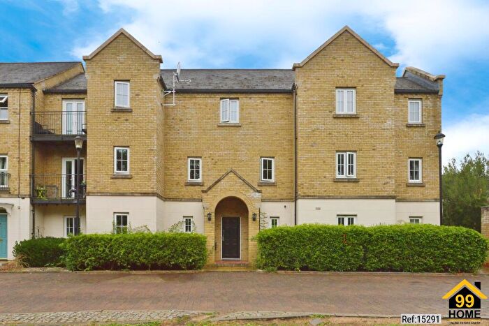 2 Bedroom Apartment For Sale In Tenby Grove, Milton Keynes, MK4
