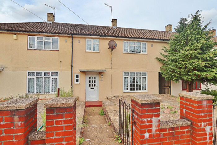 4 Bedroom Terraced House For Sale In Hailsham Road, Harold Hill, RM3